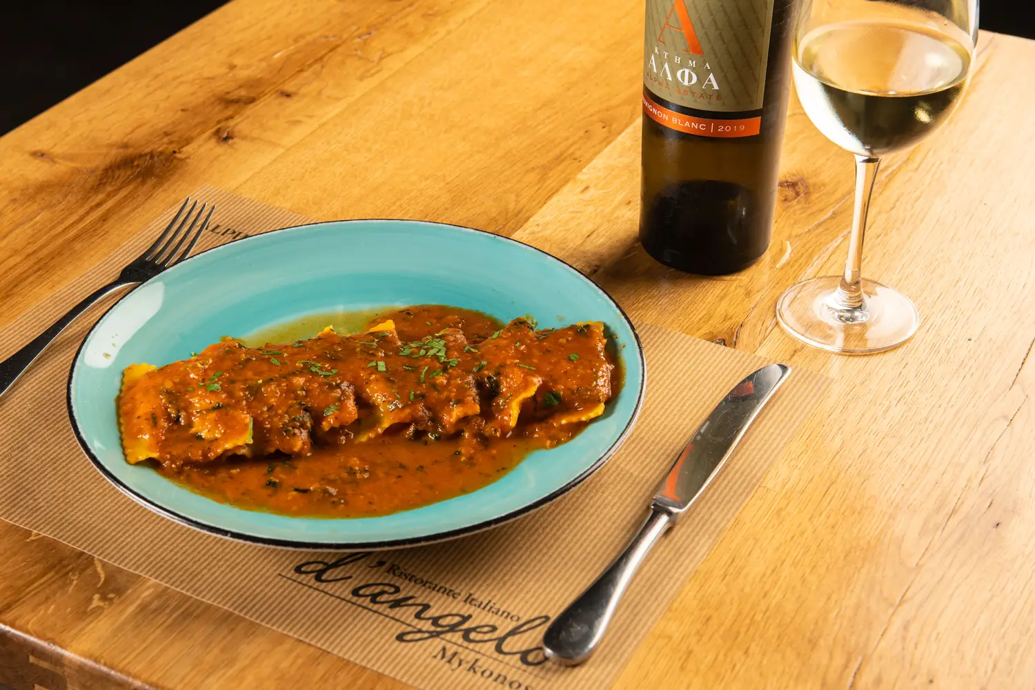 D'Angelo restaurant table setting